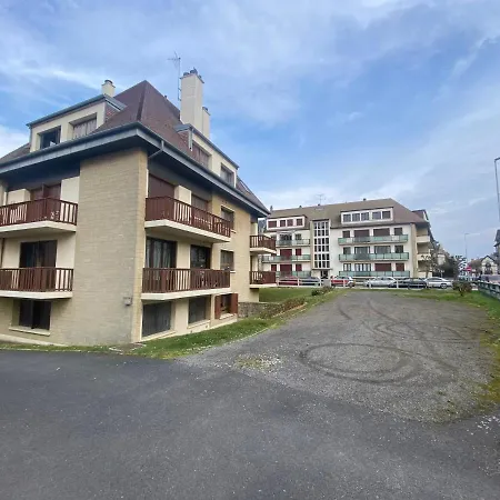 Studio Les Pieds Dans L'Eau Deauville Exterior photo